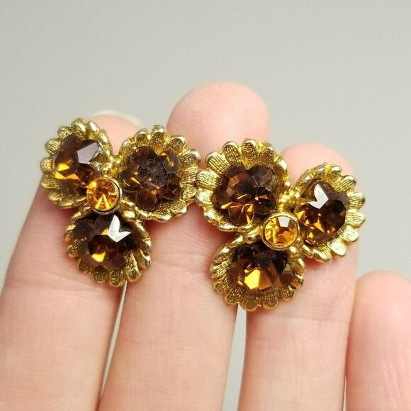Vintage Dark Orange Rhinestone and Gold Tone Clip On Earrings, Retro Unsigned - Picture 6 of 7